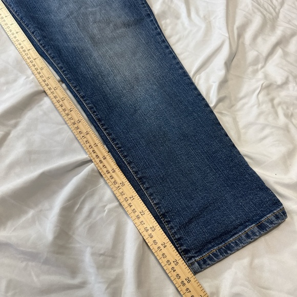 Levi's Classic Indigo Blue Boyfriend Jeans - Picture 7 of 8